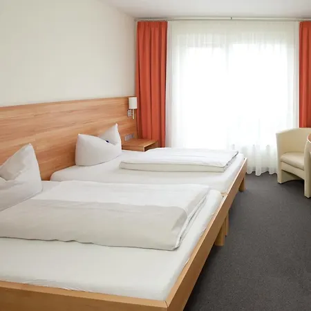 Am Neuenbuehl 2* ヴァイザッハ