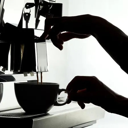 ホテル Am Neuenbuehl 2*